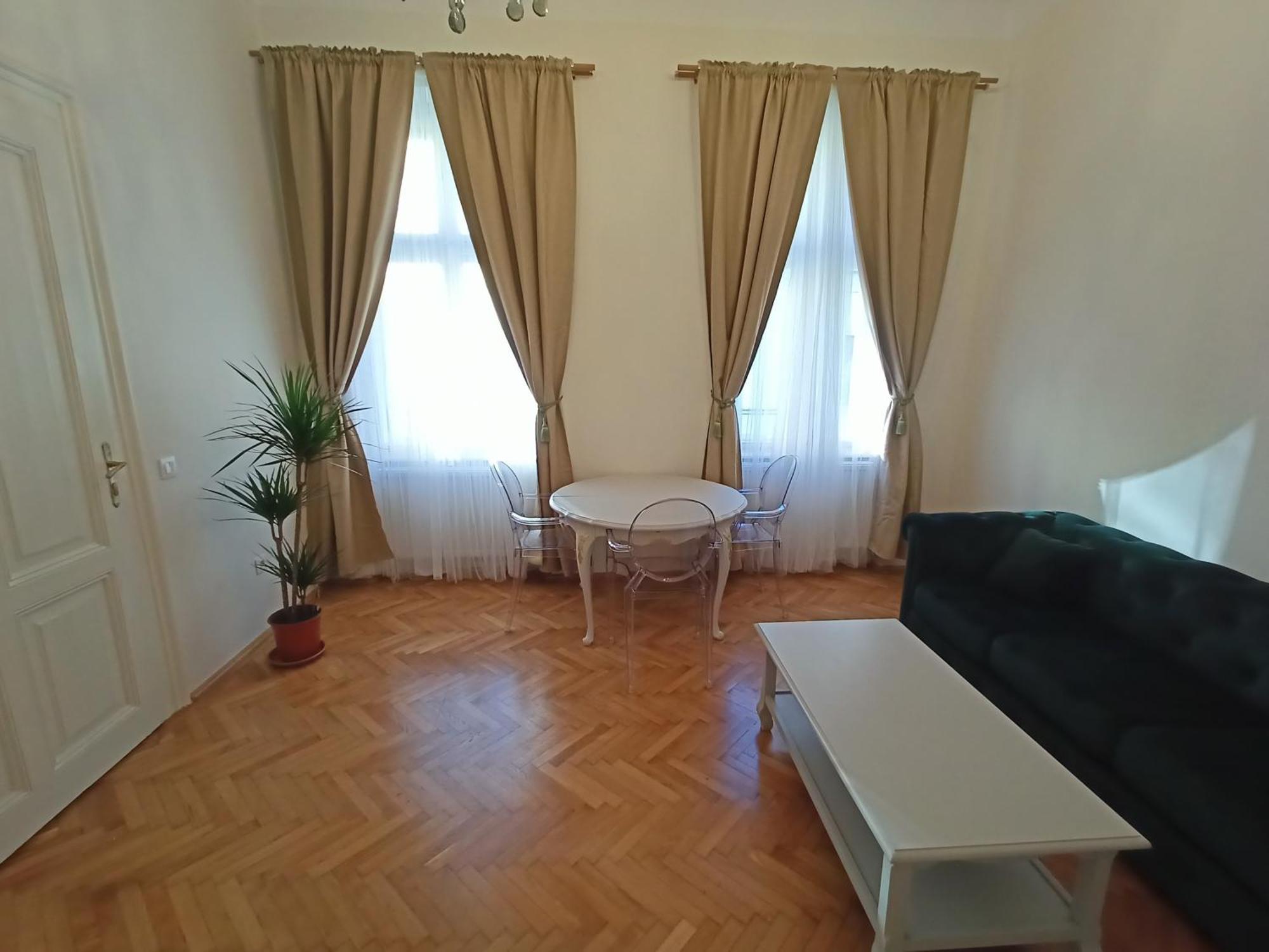 Garden Of Light Apartment 锡比乌 外观 照片